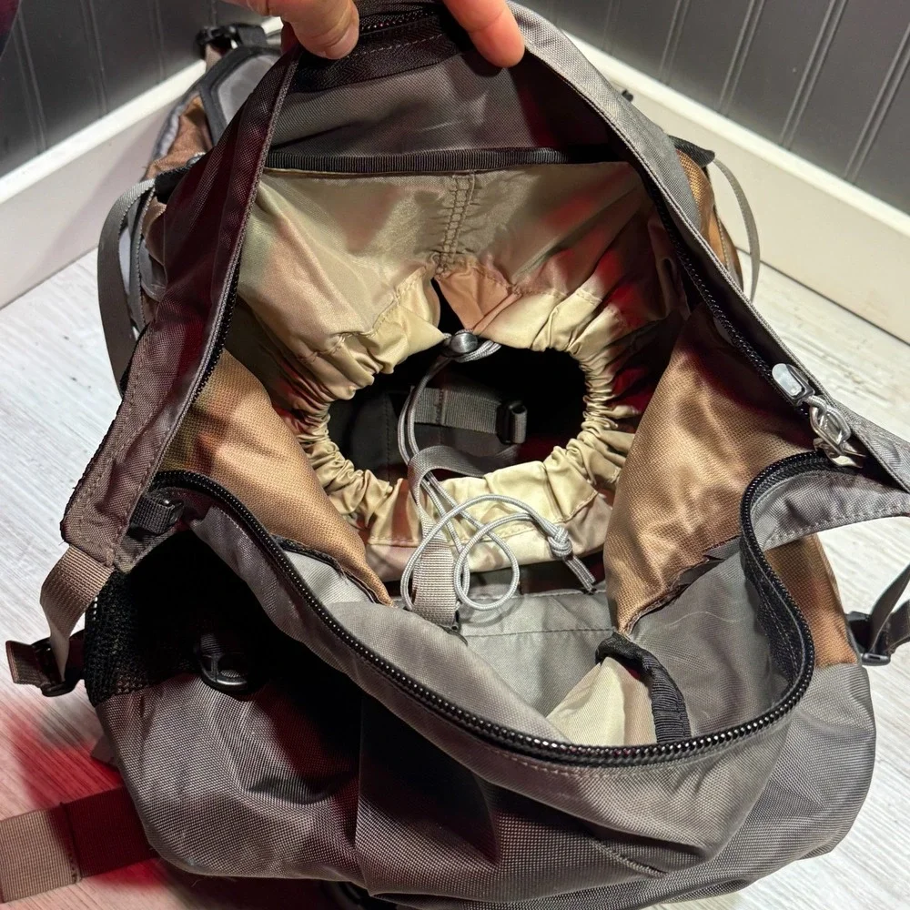 REI Convertible Hidden Shoulder Straps Travel Backpack Internal Soft Frame